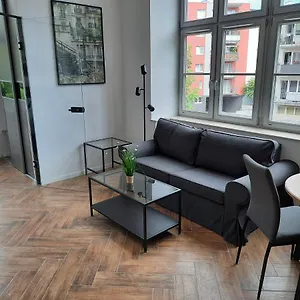 https://apartament-centrum-ii.hotelswroclaw.com